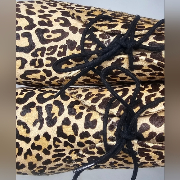 Hush Puppies Women's Leather Bailey  Leopard Print Chukka Ankle Booties Size 10W - Picture 2 of 15